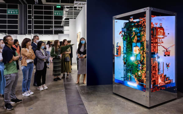 10 MUST SEE ARTISTS AT ART BASEL HONG KONG