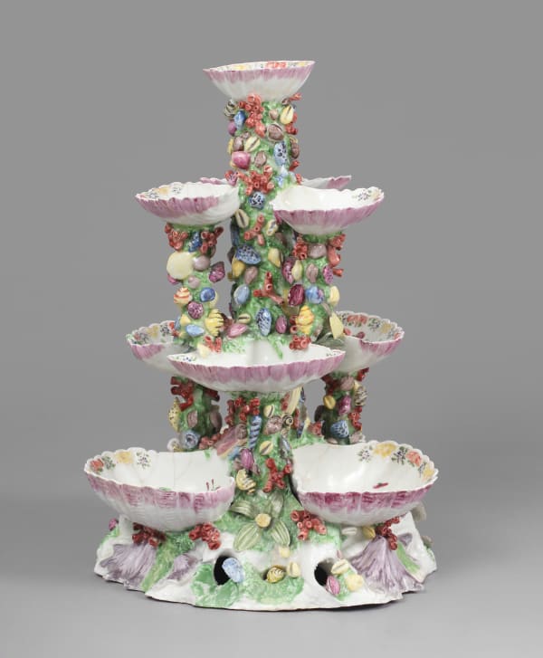 A massive and very rare Bow Shell centrepiece, Circa 1755