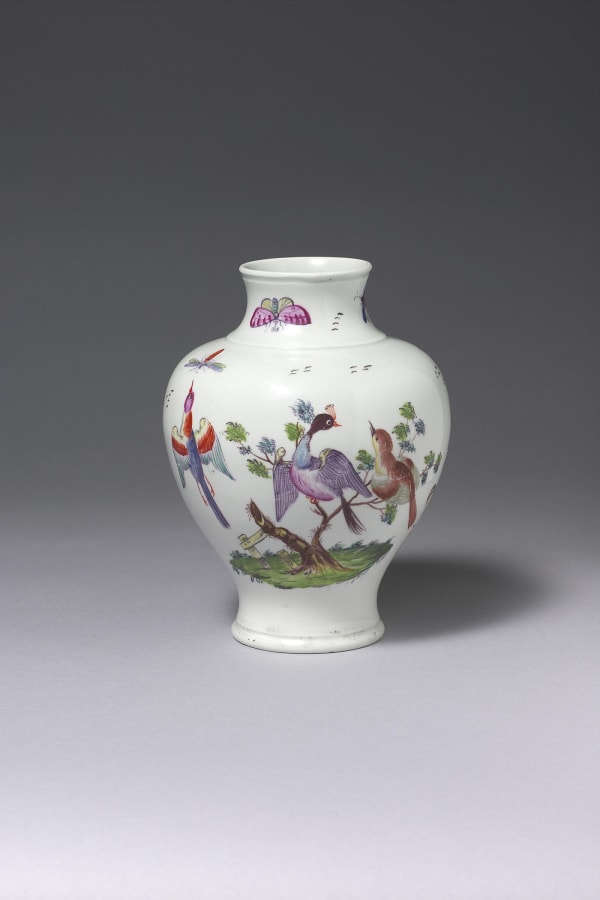 A Very Fine First Period Dr. Wall Worcester ‘Mobbing Birds’ Vase, Circa 1757