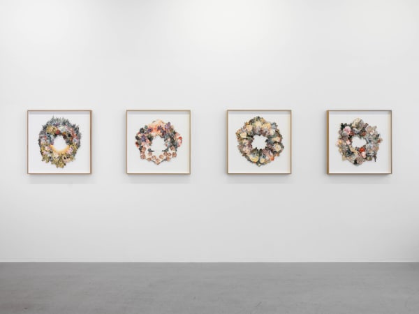 Installation view, Olle Norås, Sångerna gör oss starkare, 2022, Cecilia Hillström Gallery. Photo: Jean-Baptiste Béranger