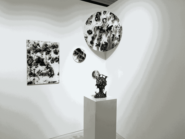 Nasreddine Bennacer and HERVÉ YAMGUEN works on view at 1-54 Marrakech art fair AFIKARIS Gallery