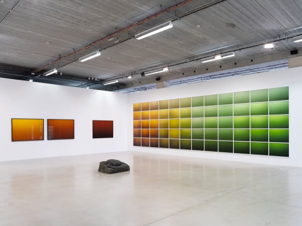 Vue d'exposition, La Couleur de l’eau, Frac Grand-Large, Dunkerque 2021. La couleur de l'eau, paysages productifs 2016 - 2021 (Phases 1 et 2)