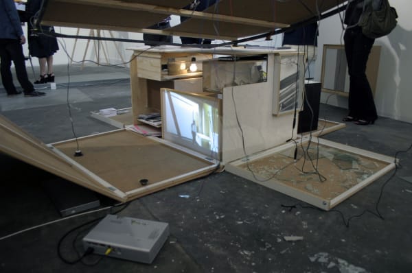 Le Grand Verre Zelfs 2009 Pre Sentation A Volta Basel Courtesy Hoet Bekaert Gallery Joris Van De Moortel Collection Bruno Spaes