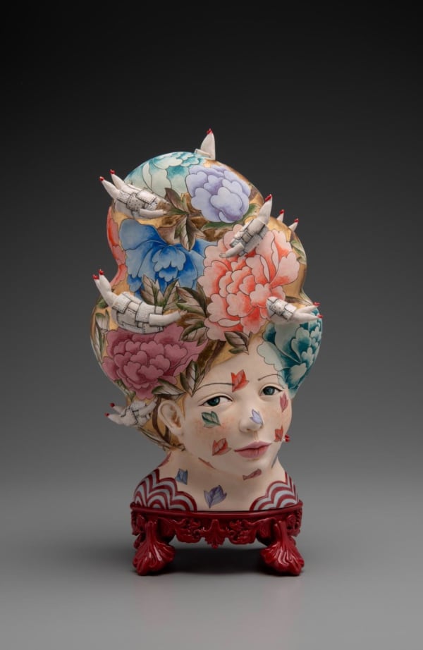 Ahrong Kim (b. 1985) Crescendo, 2023, Porcelain, Glaze, Gold, 17 x 6 x 8 in