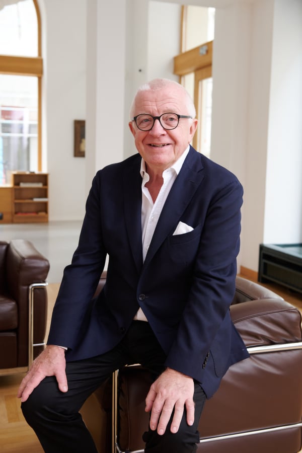 Dr. Herbert Giese