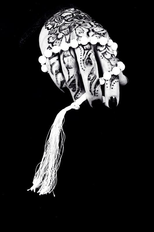 PRAYER BEADS 2005 SILVER GELATIN PRINT EDITIONS 10 + AP 50 x 40 cm