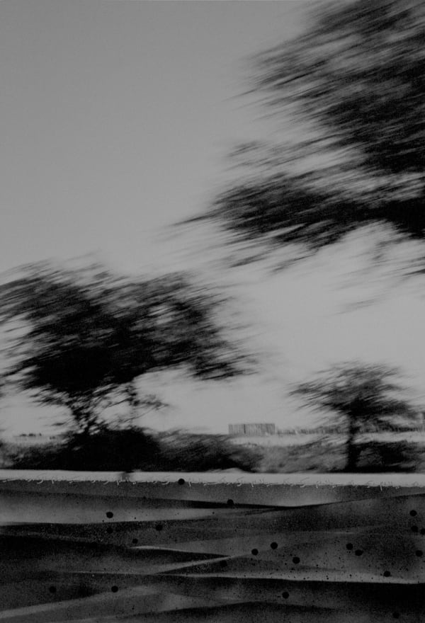 DRIVE BY SHOOTING III | طلق على الماشي 3 2010 Archival Giclée Prints on Hahnemule paper Mounted on Dibond | مطبوعات GICLÉE المحفوظة على ورقة HAHNEMULE مثبتة على DIBOND 100 x 55 x 2 cm