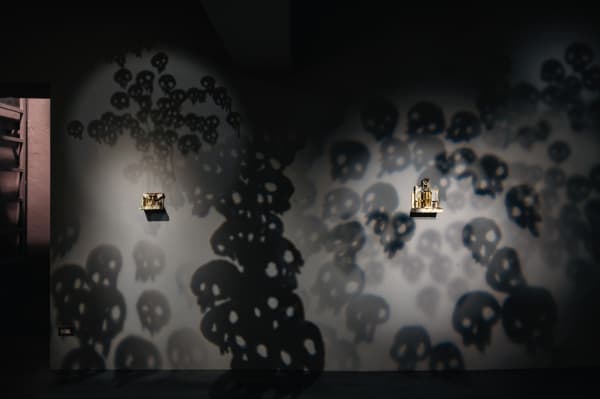 王鴻川:多頭「怪物」還是多頭「神」?