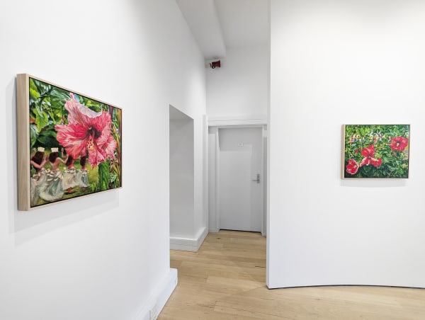 Held Between Moments Install 01