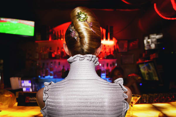 Jessica Craig-Martin, Liquid Dinner, 2017