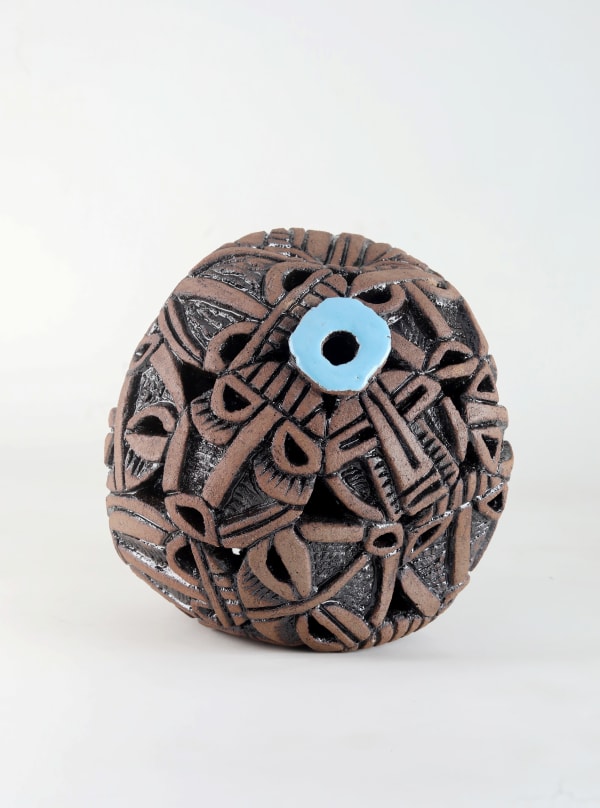 Djakou Kassi Natalie Voluptuous 1, 2025 Glazed clay 29 x 28 cm