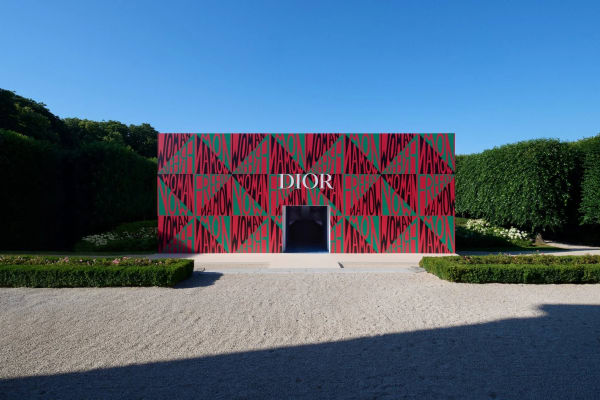Scenography ©Adrien Drand ©Chanakya School of Craft Courtesy of Dior.