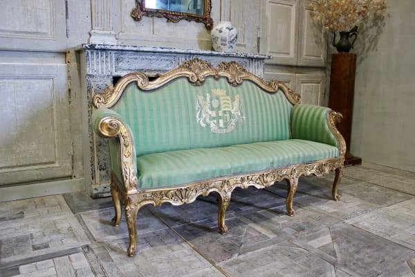 19th century Italian gilt wood sofa