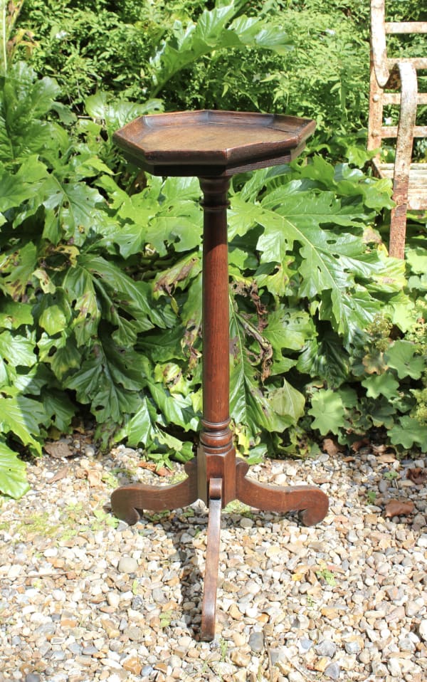 Early 18th century oak tripod candle stand