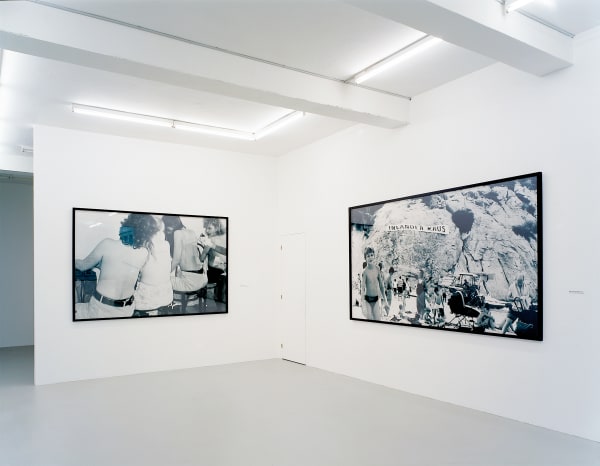 Installation view, Santiago Sierra, Galerie Peter Kilchmann, Limmatstrasse, Zurich, Switzerland, 2001