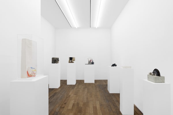 Exhibition view: Vlassis Caniaris, Galerie Peter Kilchmann, Paris, 2025. Photo: Hafid Lhachmi, ADAGP