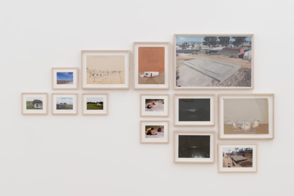 Tercerunquinto - Casa pintada igual que la del vecino (Ejercicio pictórico) [House Painted As the Neighbors' (Pictorial Exercise)], 2013