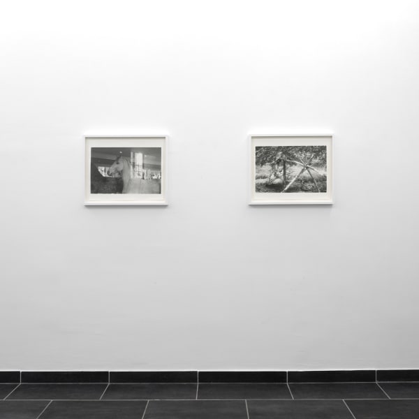 Signe Ralkov | Hold still