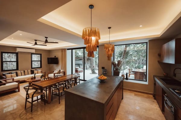 Casa Grande living/dining/kitchen