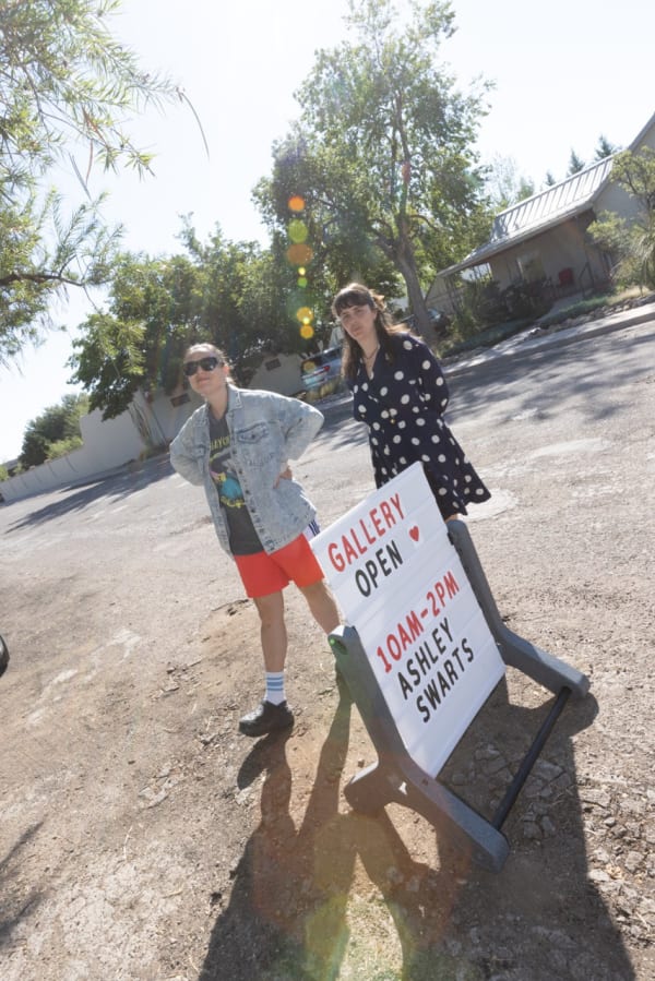 Smash Looking For A Sign Marfa Gallery 29 Large