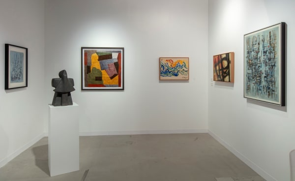 From left to right : Mohammed Khadda, Untitled; Adam Henein, Sans titre, 1975; Adam Henein, Sans titre, 1983; Jilali Gharbaoui, Composition, 1970; Edgard Naccache, Abstraction, 1963; Abdelkader Guermaz, Untitled, 1966