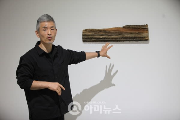 침묵시리즈 윤상렬과 현상학적 나무조각 나점수 ‘智智(지지), Lumière’ 2인전 더페이지갤러리 열다