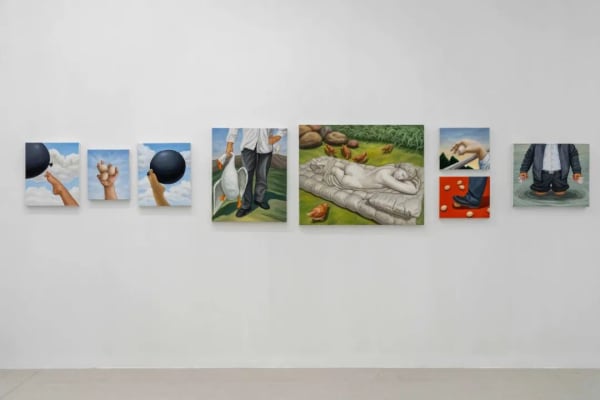 曹再飞“冷波普”展览现场，2023。图片由嘉德·宥爱艺术中心提供。Installation view of CAO Zaifei "Cold Pop Art,” 2023. Photo courtesy of Ui ART Center.