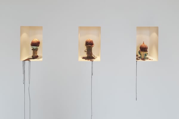 Each, La boisson, 2022, ceramic, coconut, red wine and salt, La cour des grands, solo exhibition, Kunsthalle Friart Fribourg, 2022