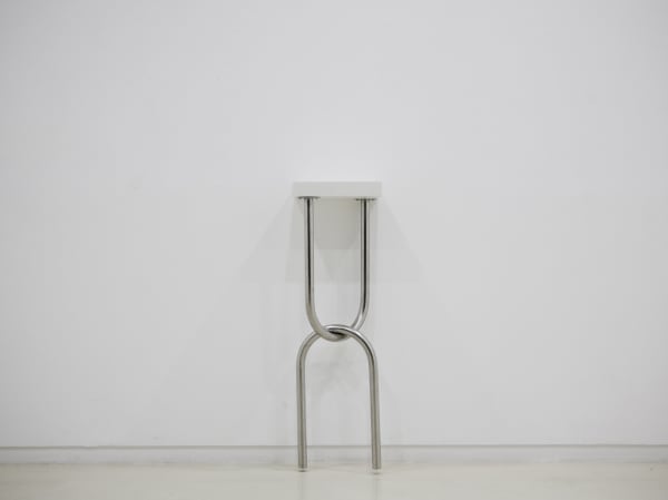 Handrail, 2013, 스테인리스 파이프, 나무, 가변설치