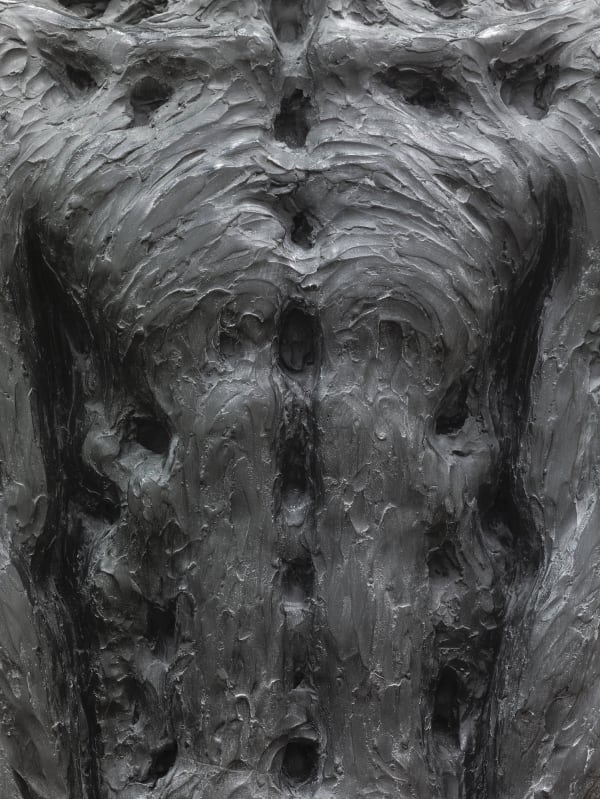 Detail: Hwang Hak Sam, Standing Human, 2020, synthetic resin, 190 x 60 x 45 cm