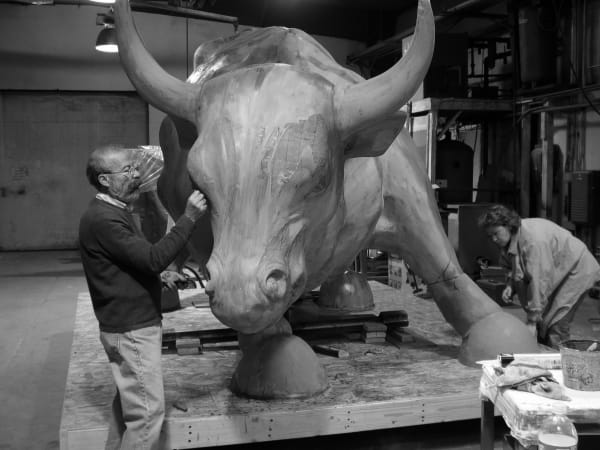 Arturo Di Modica making the Bund Bull in Wyoming