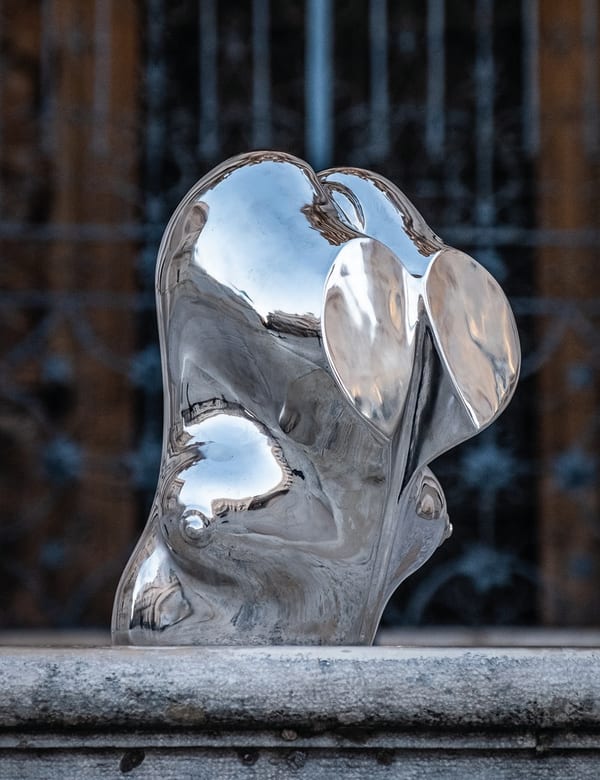 Arturo Di Modica, Love in Space