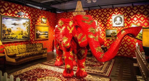 Banksy, Barely Legal exhibition elephant, Los Angeles, 2006 – live painted elephant highlighting social inequality and neglect.