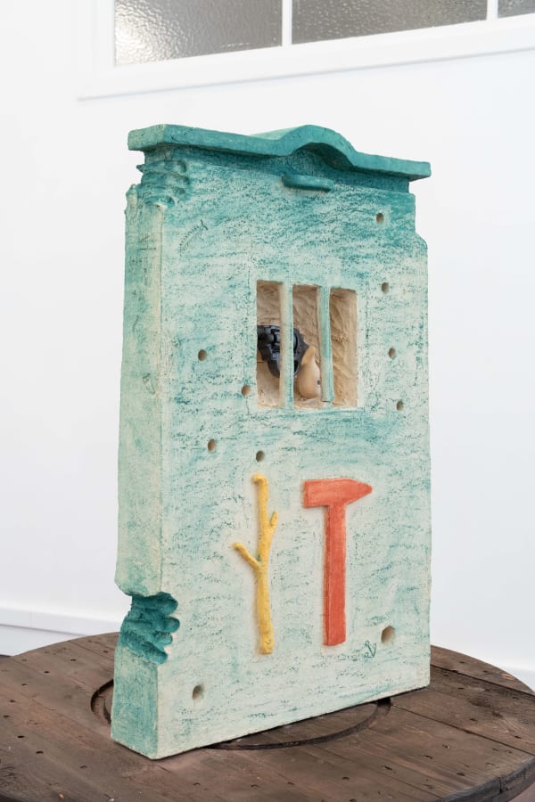 17Lvo07499Solsticestones