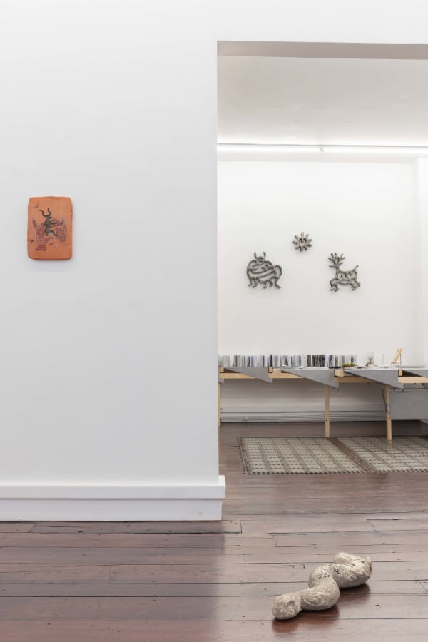 38Lvo07761Solsticestones