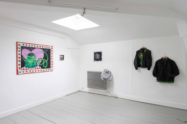 125Lvo07648Solsticestones