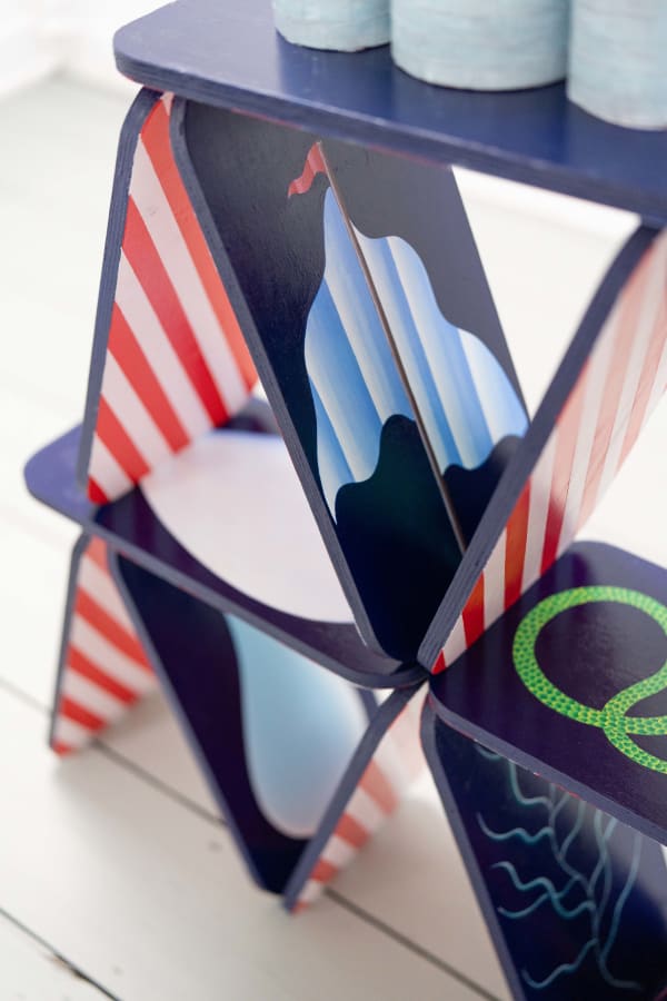 95Lvo07706Solsticestones