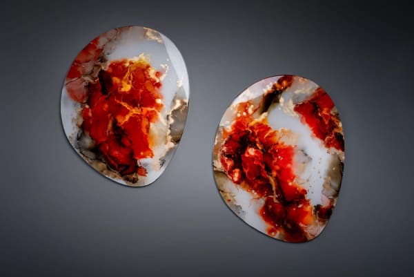 Round Abstract Artwork With Epoxy Titel Walking On Sunshine Stephanie Van Der Beek 1