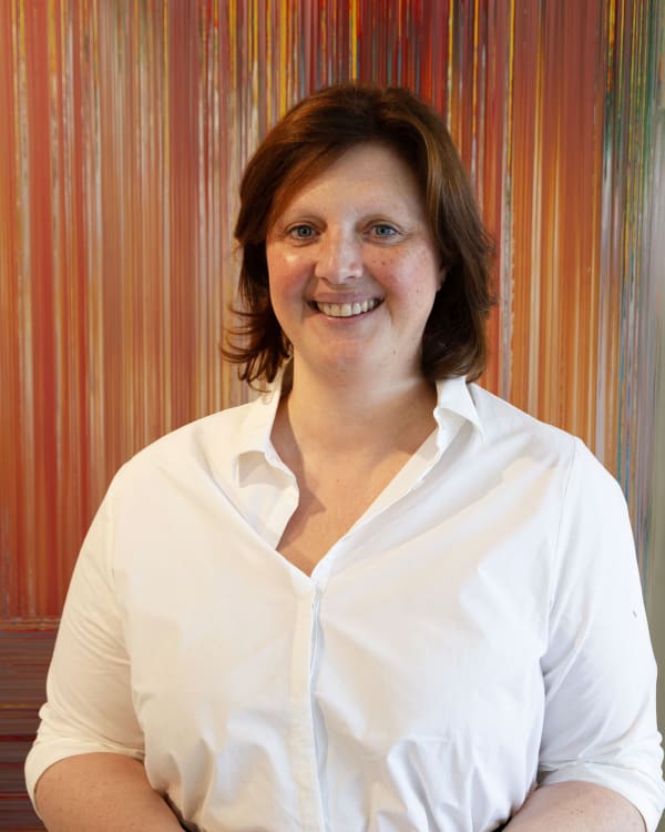 NATHALIE MINNAERT, Sales advisor
