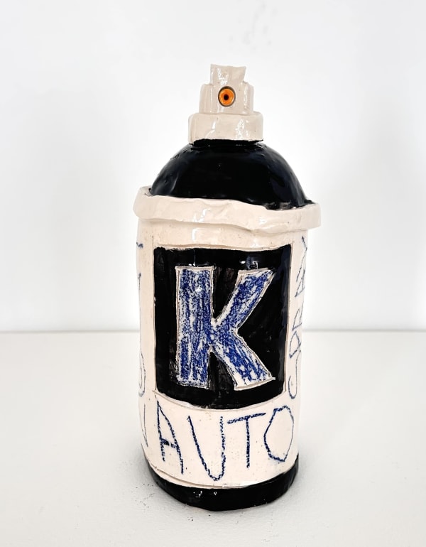 bombe de peinture / spray-paint can n°16 céramique émaillée - glazed ceramic année / year : 2020 - 2025 dimensions approx: 23 x 8 cm chaque cérimique est unique signée et datée each ceramic is unique signed and dated 380 €