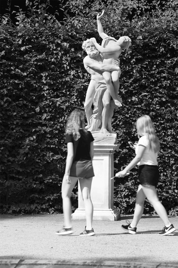 Aura Rosenberg Rape of Proserpina San Souci, 2018 lenticular print 70 7/8 x 47 1/4 inches