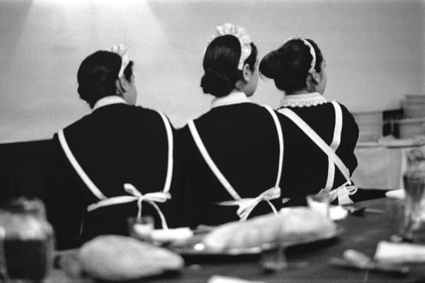 3 WALTRESSES Paris 2003