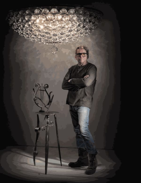 GOOD VIBRATIONS: INTERVIEW WITH ARTIST MARK BRAZIER-JONES