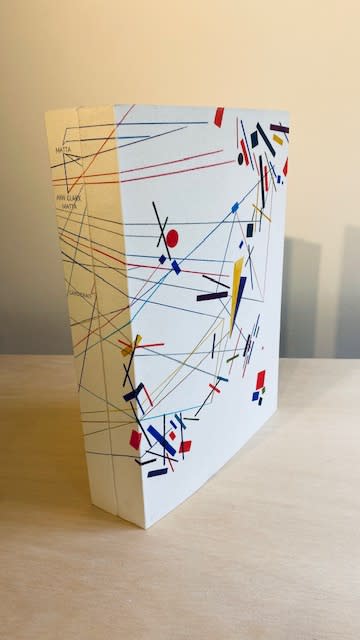 Luis Arroyo Sin titulo (2021), Grafito y lápices de colores sobre papel de algodón, 34 × 24 × 6,5 cm