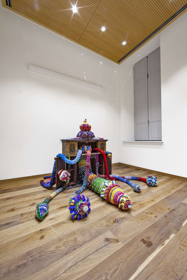 Sculpture: Joana Vasconcelos courtesy of Galleria Mimmo Scognamiglio