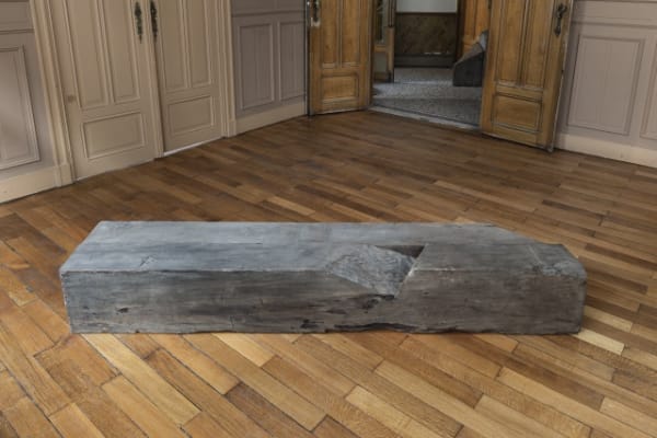 Bernd Lohaus on view at 'While' at Etablissement d'en face