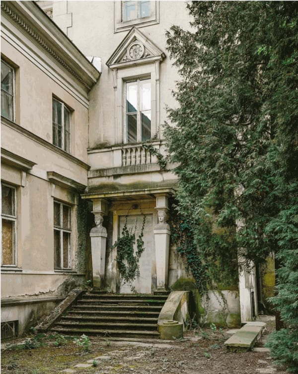 NADA Villa Warsaw