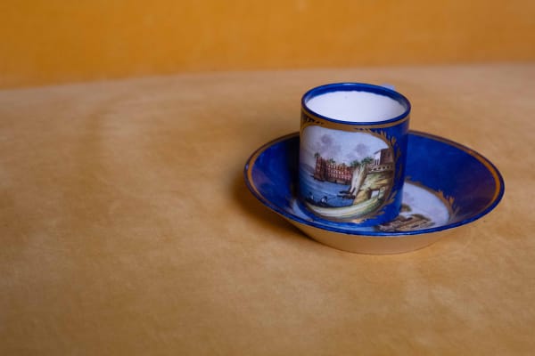 tazzina con piattino con Vista di Napoli, Manifattura Giustiniani
