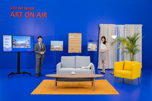 아트 홈쇼핑개발 및 적용 Development and Application of Art Home Shopping | 2020 Furnitures, vinyl on wall, UHD Video, Sound...