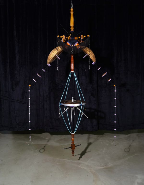Skin_Layer (H-J), 2022, 수집된 오브제, 나무, 구슬, 레이스 장식, 135 x 46 x 243(H)cm